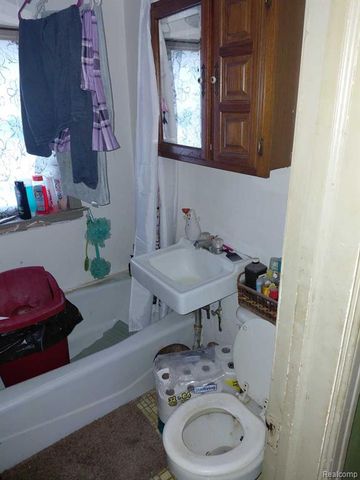 614 Coolidge Avenue, Iron River, MI 49935