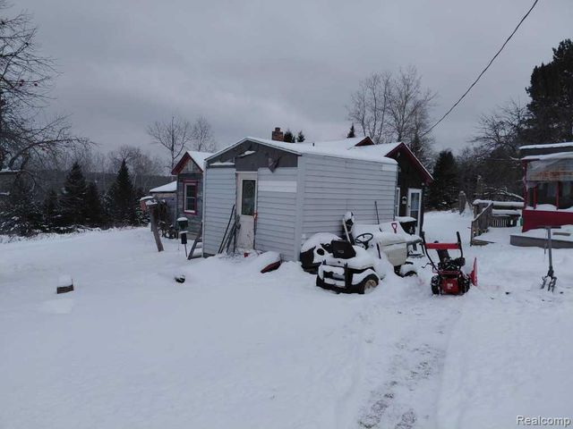 614 Coolidge Avenue, Iron River, MI 49935