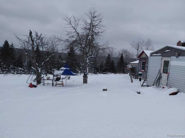 614 Coolidge Avenue, Iron River, MI 49935