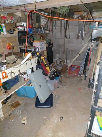 614 Coolidge Avenue, Iron River, MI 49935