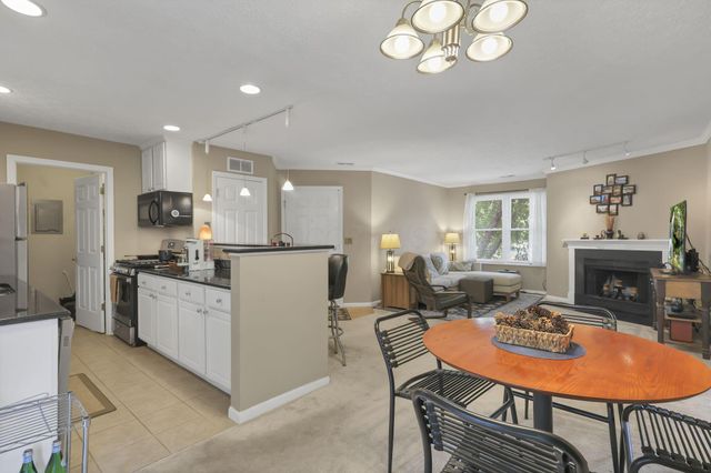 5315 Stonemeadow, D, Columbus, OH 43220