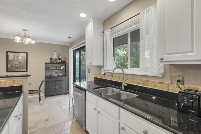 5315 Stonemeadow, D, Columbus, OH 43220