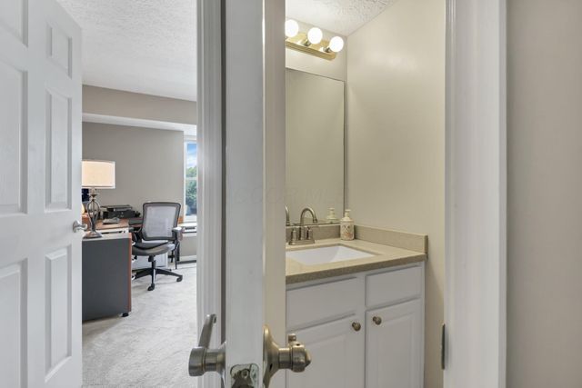 5315 Stonemeadow, D, Columbus, OH 43220