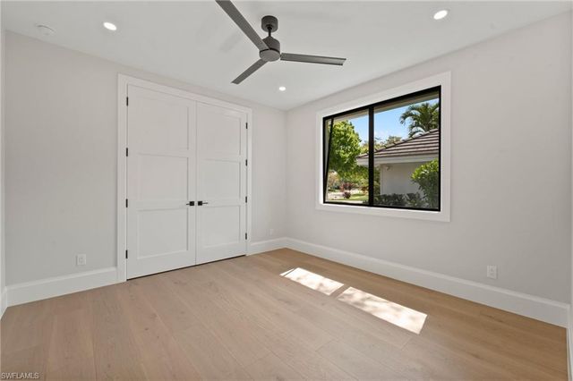 207 Monterey DR, Naples, FL 34119