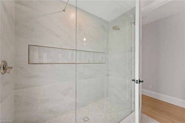 207 Monterey DR, Naples, FL 34119
