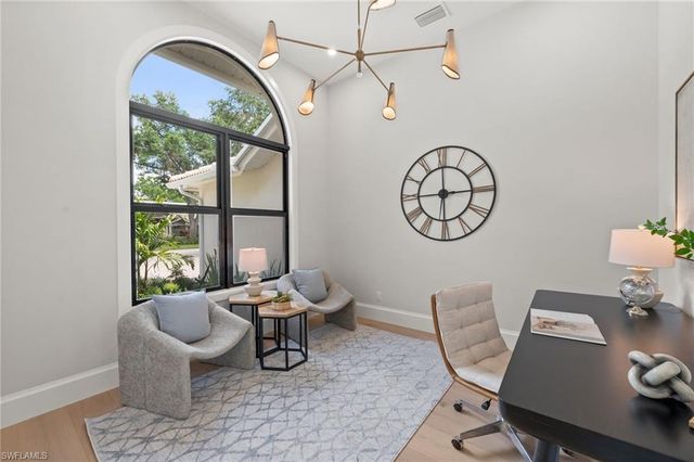 207 Monterey DR, Naples, FL 34119