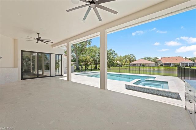 207 Monterey DR, Naples, FL 34119