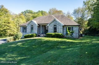 2104 Meadowbrook Dr, La Grange, KY 40031
