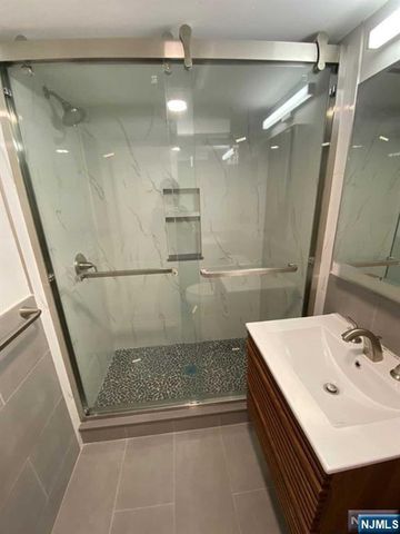 79 Ridgewood Avenue, Paramus, NJ 07652