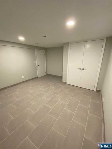 79 Ridgewood Avenue, Paramus, NJ 07652