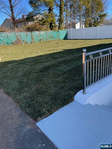 79 Ridgewood Avenue, Paramus, NJ 07652