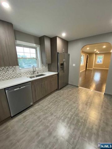 79 Ridgewood Avenue, Paramus, NJ 07652