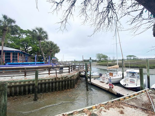 137 Pinnacle Dr., Murrells Inlet, SC 29576