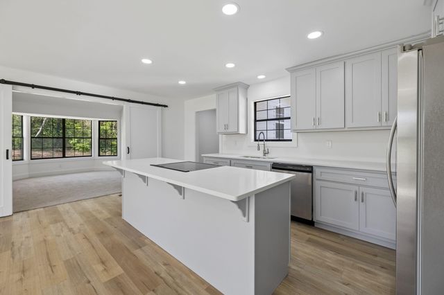 614 Shoemaker Street, Athens, TN 37303