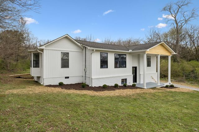 614 Shoemaker Street, Athens, TN 37303