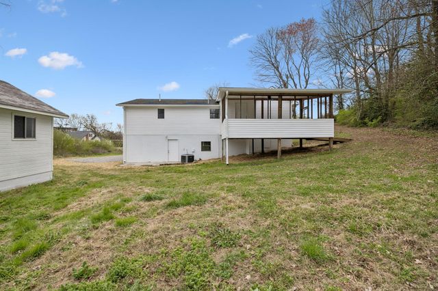 614 Shoemaker Street, Athens, TN 37303