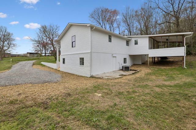 614 Shoemaker Street, Athens, TN 37303