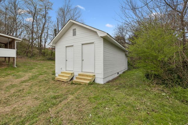 614 Shoemaker Street, Athens, TN 37303