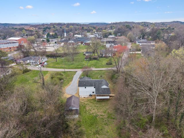 614 Shoemaker Street, Athens, TN 37303