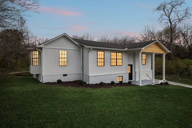 614 Shoemaker Street, Athens, TN 37303