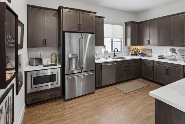 5017 Envy St, Roseville, CA 95747