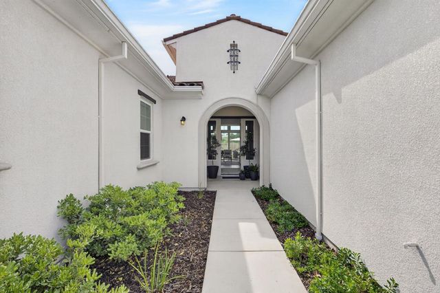 5017 Envy St, Roseville, CA 95747