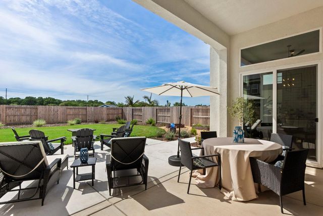 5017 Envy St, Roseville, CA 95747