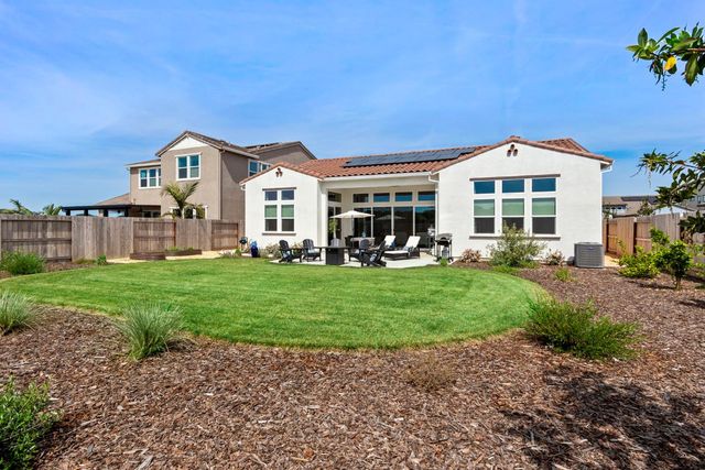 5017 Envy St, Roseville, CA 95747