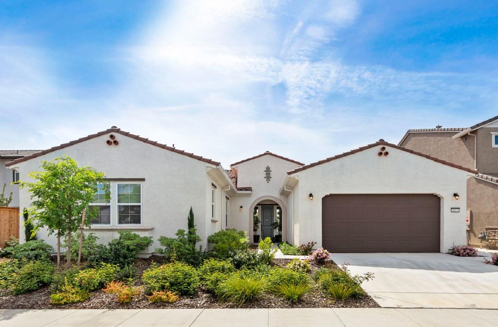 5017 Envy St, Roseville, CA 95747