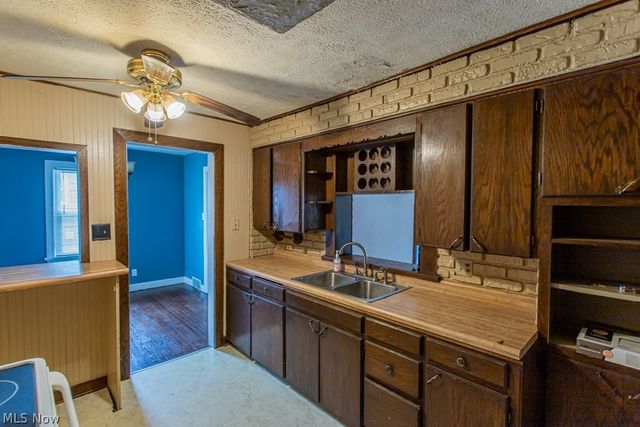 6714 Glendale Avenue, Youngstown, OH 44512