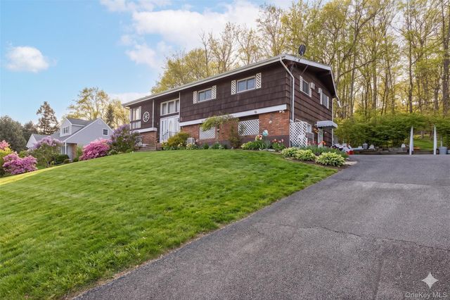 75 Tennyson Drive, Nanuet, NY 10954