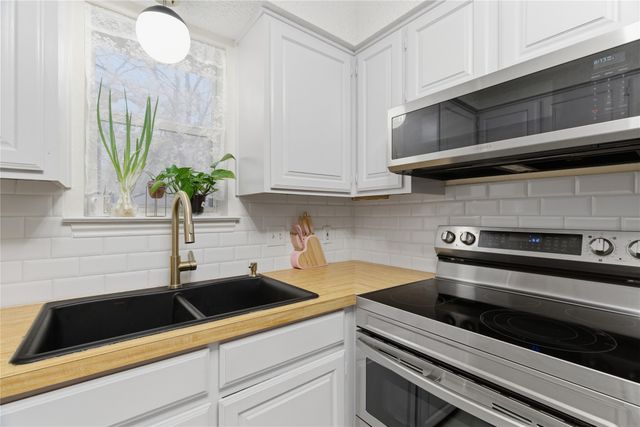 3002 Lynnwood Drive, Arlington, TX 76013