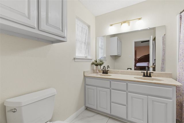 3002 Lynnwood Drive, Arlington, TX 76013