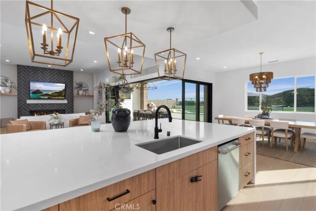 18411 Boulder Bluff, Silverado, CA 92676