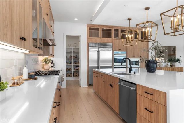 18411 Boulder Bluff, Silverado, CA 92676