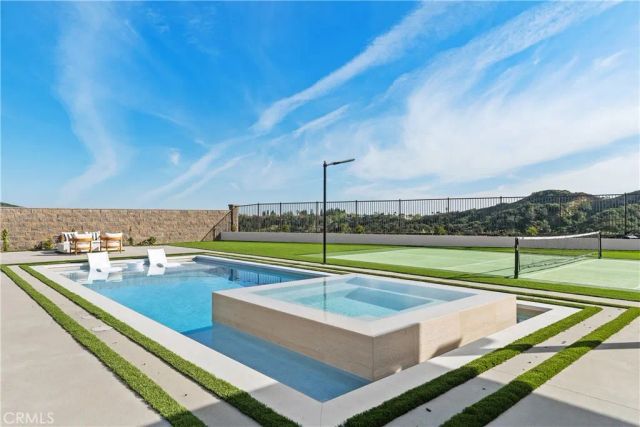 18411 Boulder Bluff, Silverado, CA 92676