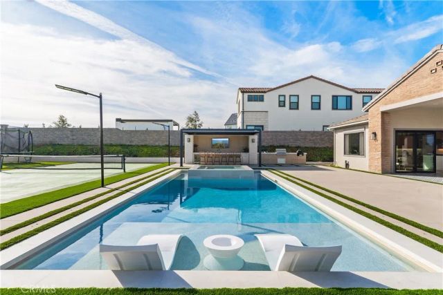 18411 Boulder Bluff, Silverado, CA 92676