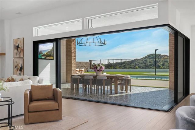 18411 Boulder Bluff, Silverado, CA 92676