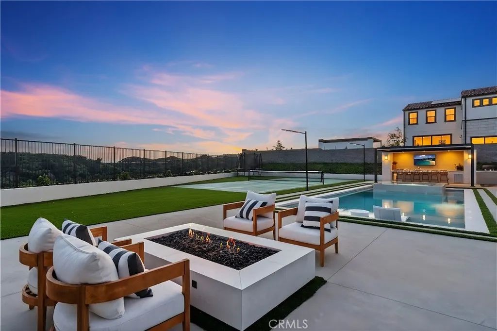 18411 Boulder Bluff, Silverado, CA 92676