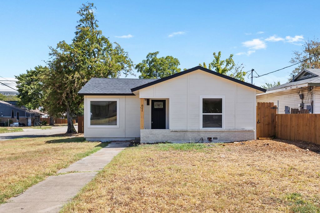 621 Truman Street, Arlington, TX 76011 — exterior