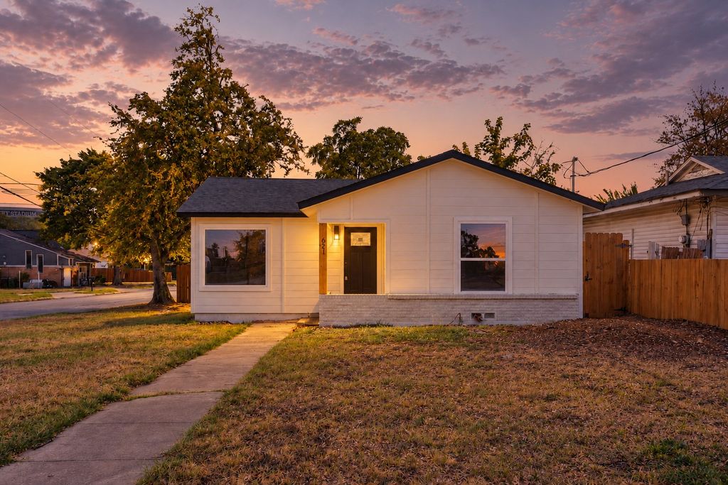621 Truman Street, Arlington, TX 76011 — photo 2