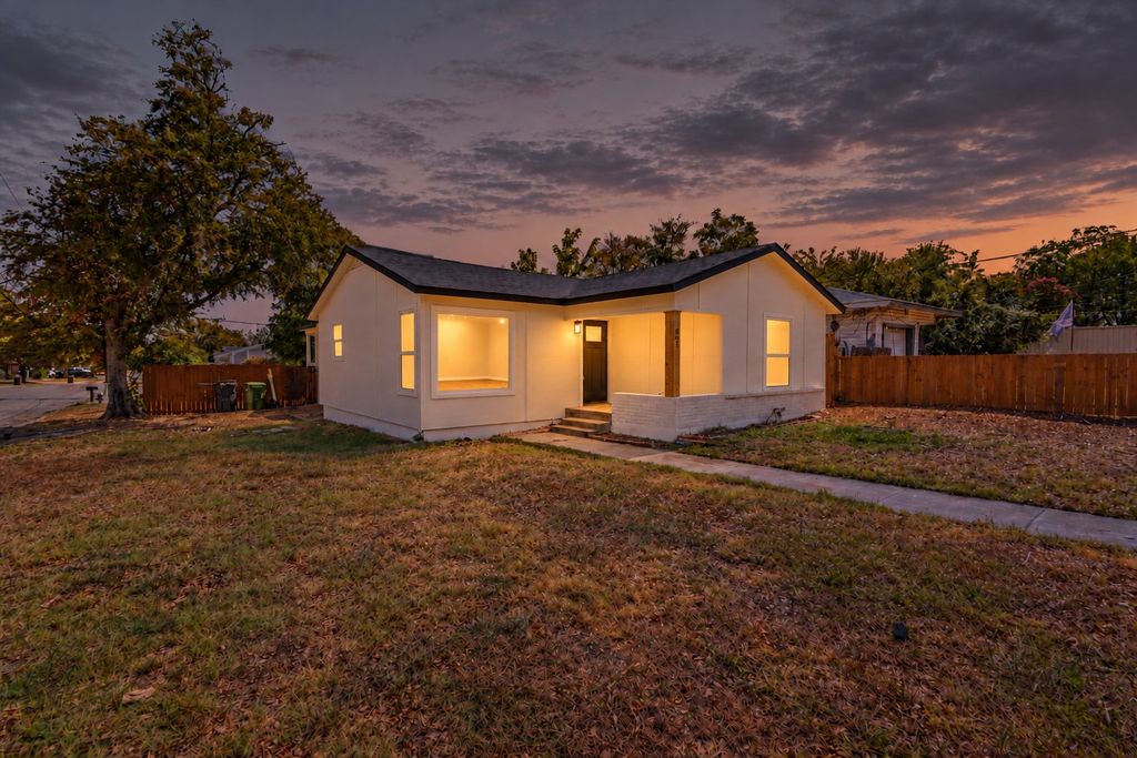 621 Truman Street, Arlington, TX 76011 — photo 4