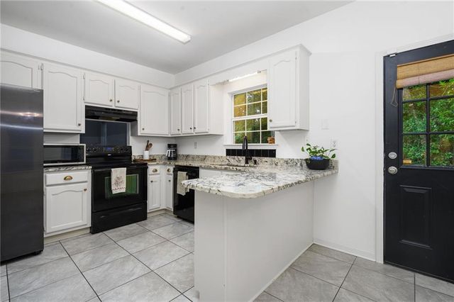 10353 Easthill Drive, Mobile, AL 36695
