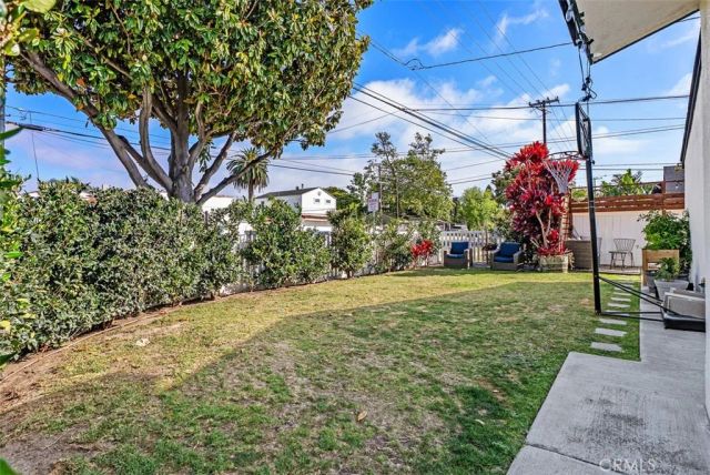 195 Broadway, Costa Mesa, CA 92627