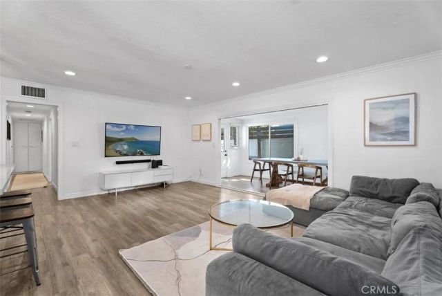 195 Broadway, Costa Mesa, CA 92627