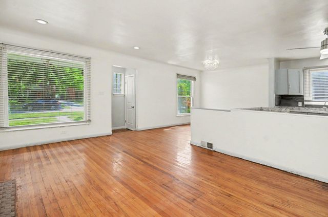 20290 Woodmont Street, Harper Woods City, MI 48225