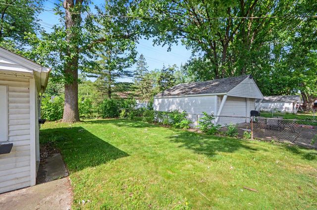 20290 Woodmont Street, Harper Woods City, MI 48225