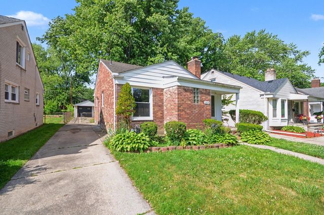 20290 Woodmont Street, Harper Woods City, MI 48225