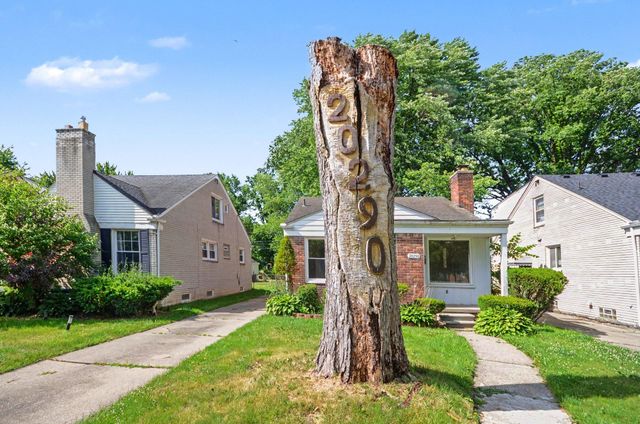20290 Woodmont Street, Harper Woods City, MI 48225