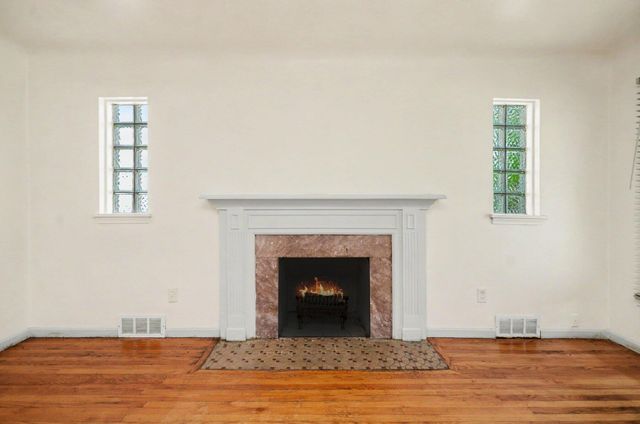 20290 Woodmont Street, Harper Woods City, MI 48225